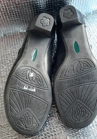 Zapatos de tacón de piel negros