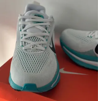 Nike Air Zoom Vomero 18 Talla 39 A Estrenar