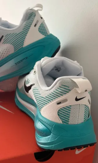 Nike Air Zoom Vomero 18 Talla 39 A Estrenar