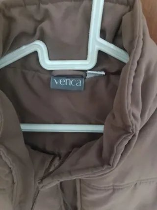 Chaleco marrón acolchado