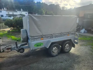 Remolque doble eje con freno