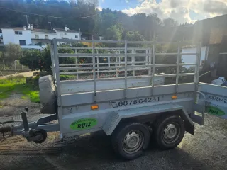 Remolque doble eje con freno