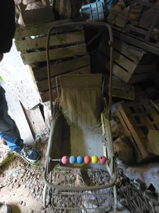 Antiguo carrito de bebé