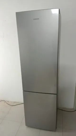 Nevera Samsung plateada