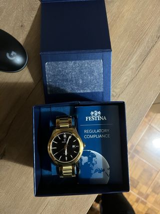 Reloj Festina Dorado y Negro