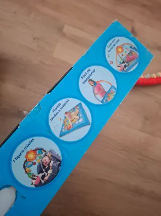 Gimnasio infantil VTech con música y luces