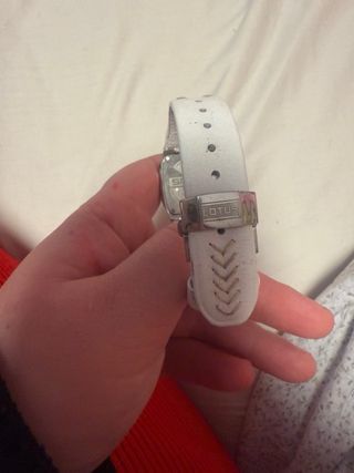 Reloj Lotus Plata y Blanco