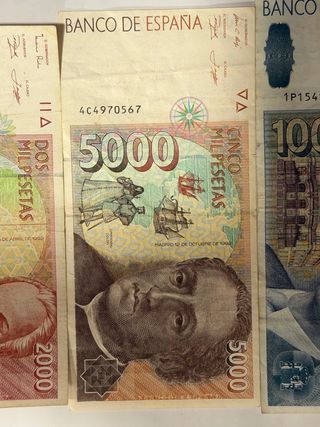 Lote de billetes originales del Banco de España.