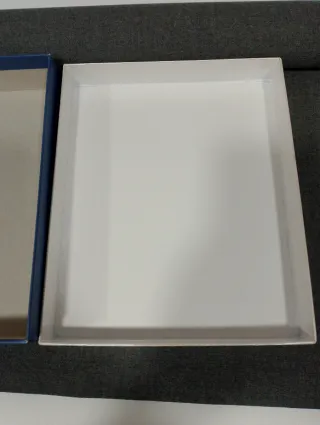 Caja vacía perfume Adolfo Dominguez