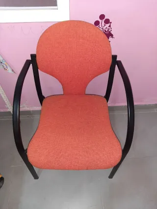 Sillas Naranja y Negro