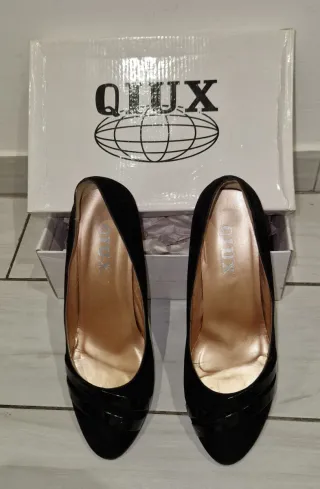 Scarpe con tacco QIUX nere donna