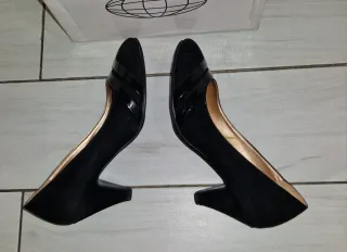 Scarpe con tacco QIUX nere donna