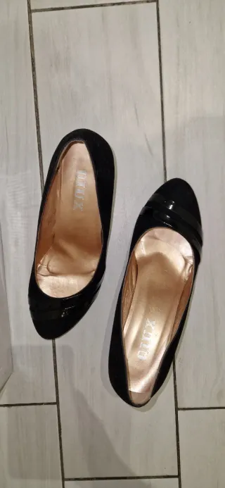 Scarpe con tacco QIUX nere donna