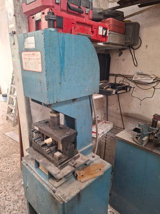 Prensa Neumática MG P-2000