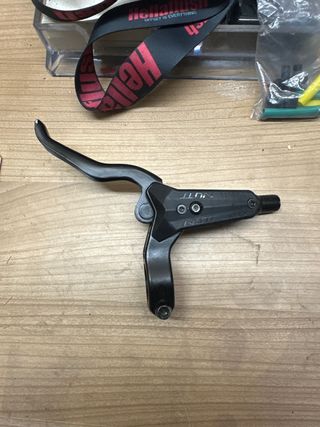 Maneta Freno Hidráulico NUTT Negra