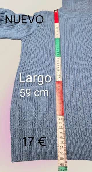 Jersey grueso Cuello alto de punto azul