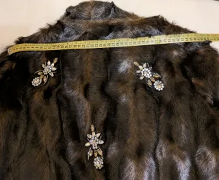 Chaquetón pelo Zara abalorios