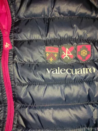 Chaleco ValeCuatro reversible azul marino/rojo