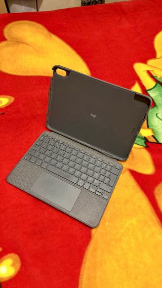 Logitech Combo Touch iPad Air 4 10.9 Trackpad