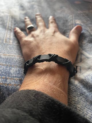 Pulsera de cuero trenzado negro