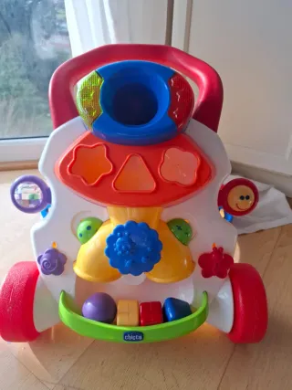 Andador Chicco Musical Multifuncional