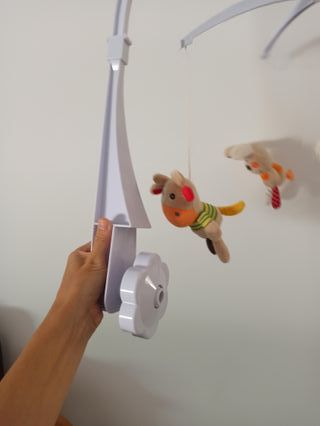 Móvil cuna peluches animales