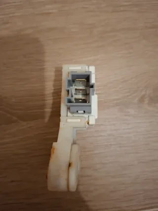 Fecho Porta Ariston Hotpoint FMG 723