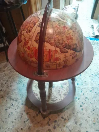 Mueble Bar Globo Terráqueo Madera