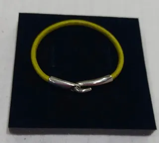 Pulsera cuero verde y cierre plata