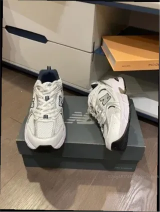 New Balance 530 Blanco Plata Marino