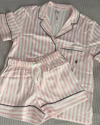 Pijama Satén Rayas Rosa Victoria Secret