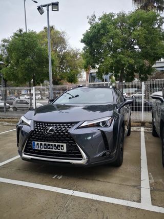 Lexus UX 2023