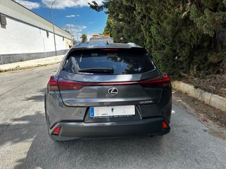 Lexus UX 2023