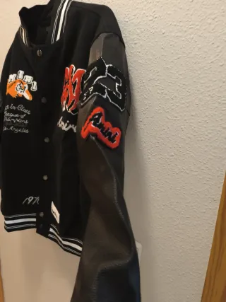 Chaqueta Amiri Negra con Parches