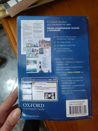 Diccionario Oxford para el estudio del inglés.