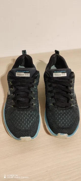 Zapatilla Deportiva Mujer Skechers Negra y Azul