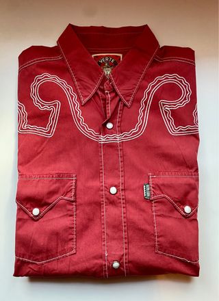 Camisa roja bordada Talla M