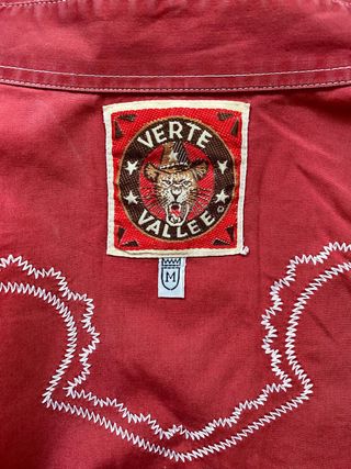 Camisa roja bordada Talla M