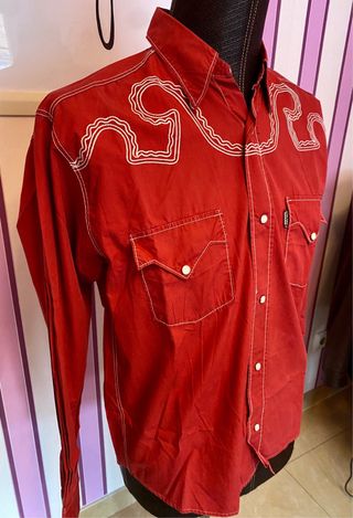 Camisa roja bordada Talla M