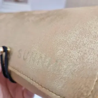 Estuche dorado para gafas o bolígrafos