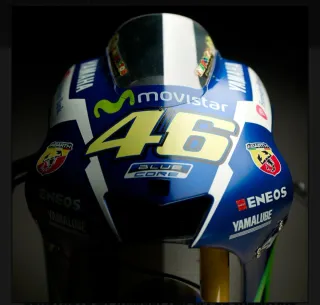 Yamaha YZR-M1 VR46 Moto GP escala 1/4
