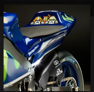Yamaha YZR-M1 VR46 Moto GP escala 1/4