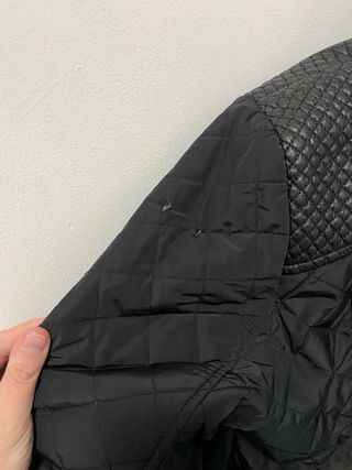 Abrigo acolchado mujer negro