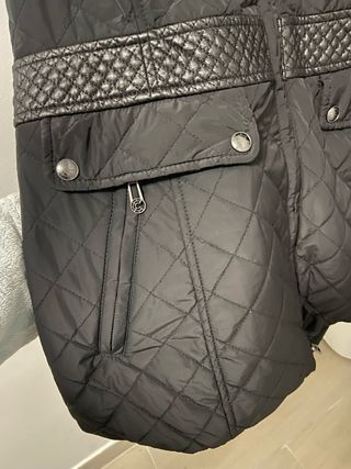 Abrigo acolchado mujer negro