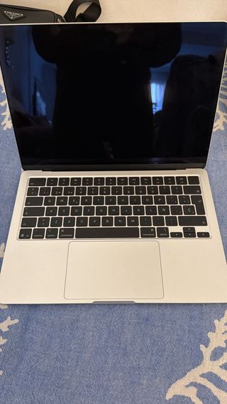 MacBook Apple Plata 2025