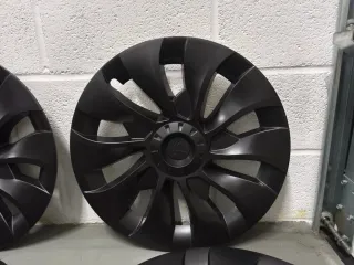 Cubre llantas Turbine Tesla Model 3 (6 uds)