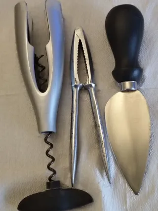 Set accessori cucina: cavatappi, schiaccianoci,ecc