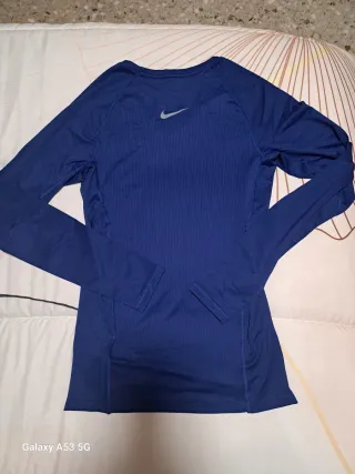 Camiseta Nike Pro Térmica Manga Larga Azul