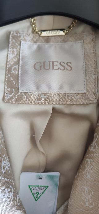 Chaqueta Guess Talla XS Nueva