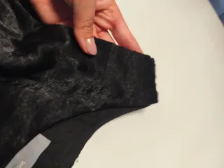 Top viscosa apertura a portafogli nero smanicato